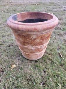 lot 202 image: Clay Outdoor Planter