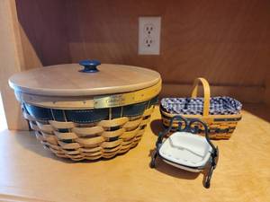 lot 196 image: Blue Longaberger Miniature Collection