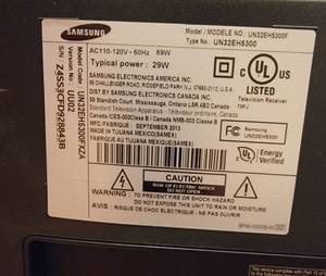 lot 40 image: Samsung 32 LED Television Series 5