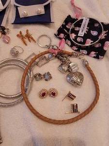 lot 63 image: Baublicious Sparkling Jewelry Collection