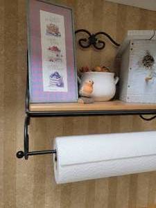 lot 180 image: Longaberger Wrought Iron Paper Towel Holder and Display Shelf