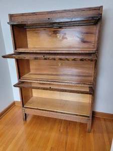 lot 5 image: Macey Furniture Barrister Stacking Bookcase