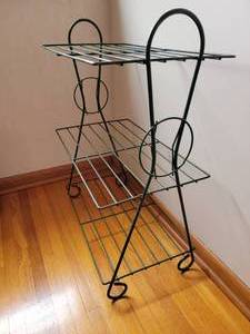 lot 20 image: Retro Steel Wire Side Table