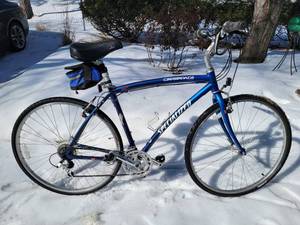lot 17 image: Specialized Crossroads Hybrid Bike - 18 Frame