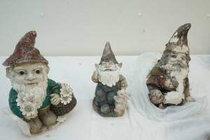 garden gnomes
