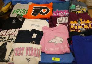 lot 34 image: 17 Adult size Large tshirts - all new