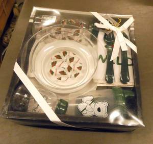 lot 39 image: 2 New sets of Minnesota Wild baby essentials - Bowl, Bib, Bottle, Sippy Cup, Fork, Knife