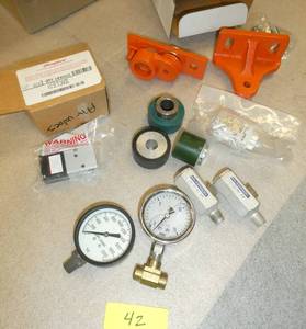 lot 42 image: Pressure gauges, rollers, air valves, tensioner all new