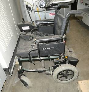 lot 72 image: Quickie P120 smallkids electric wheelchair - needs battery charged to test