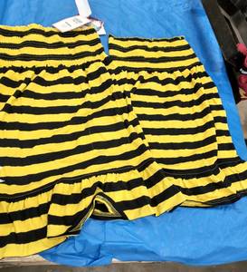 lot 226 image: Eleven Iowa Hawkeye tops - womens, 3 Med, 3 Small, 3 Lg, two 2XL