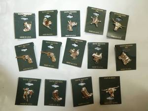 lot 248 image: 14 Western themed pins