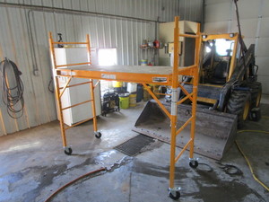 lot 35 image: Rolling Scaffold 30x74x75
