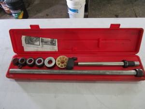lot 60 image: Camshaft Bearing Installation Tool