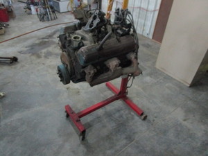 lot 20 image: 305 Motor (stand not included)