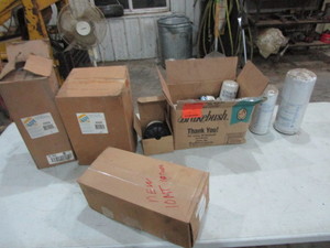 lot 115 image: (New) IH Starter & Misc. Filters