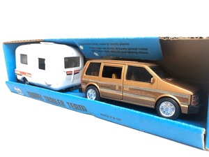 lot 30 image: NOS Vintage U-Haul Van & Trailer Set