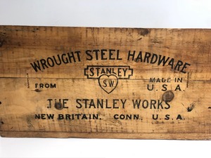 lot 37 image: Antique Wooden STANLEY Sweetheart Logo Advertising Crate