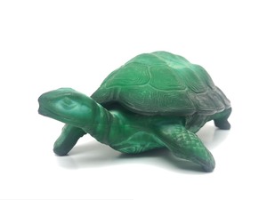 lot 66 image: Vintage 1930s era Bohemian Malachite Green Glass Turtle Box by Curt Schlevogt