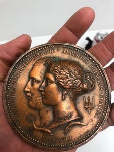 lot 72 image: Large Antique 19th Century Bronze Exhibition Medallion
