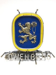 lot 143 image: Excellent Vintage LOWENBRAU Neon Beer Sign