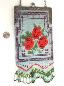 lot 161 image: Beautiful Larger Size Antique 1920s Enameled Flapper Mesh Purse