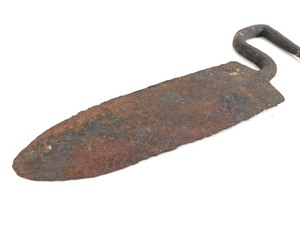 lot 107 image: Early American Iron Dug Tool Blade