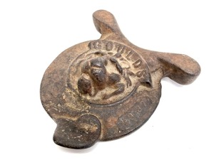 lot 212 image: Antique Cast Iron Goulds Lion Head Placard