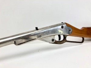 lot 214 image: Vintage Pre-War DAISY Air Rifle 500 Shot BB Gun No. 102 Model 36 - Nickel Plated