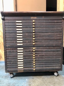 lot 4 image: Antique 20-Drawer Rolling Flat File Cabinet