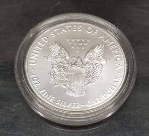 2016 AMERICAN SILVER EAGLE 1 TROY OZ .999 FINE SILVER IN AIRTITE