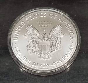 2018 AMERICAN SILVER EAGLE 1 TROY OZ .999 FINE SILVER IN AIRTITE