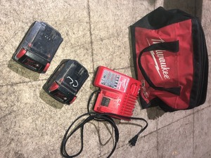 Milwaukee M18 18-Volt Lithium-Ion XC Starter Kit with Two 5.0 Ah Batteries, Charger and Contractor Bag
