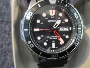 Casio Mens Analog Dive Black Resin...