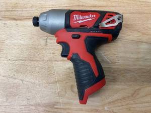 lot 27 image: MILWAUKEE M12 12-Volt Lithium-Ion Cordless 14 in. Hex Impact (Tool-Only)