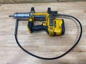 lot 136 image: DEWALT DCGG571 Cordless Grease Gun (Tool Only)