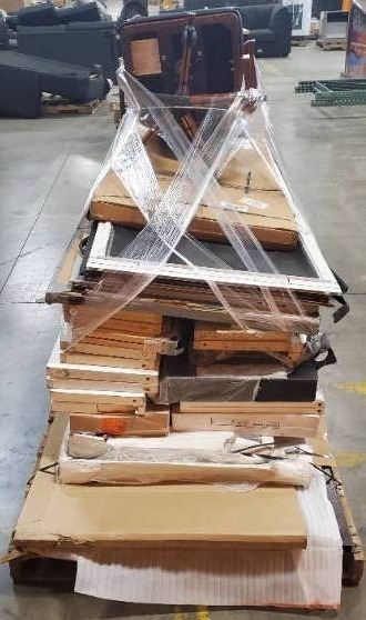 Wholesale Mixed Pallet (Building materialsbifold doorsoffice chair) - Scratch & dent. May be missing pieceshardware.
