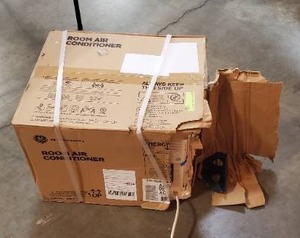 GE Window Air Conditioner, 8,000 BTU, White (Damaged)