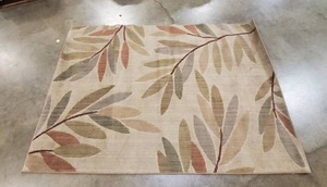 Orian 60 x 84 Area Rug (Needs cleaning)