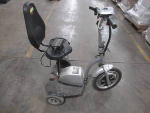 Five Star Scooter in Gray, FS1000 - Works and Runs Well - Charger included.
