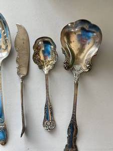 lot 479 image: Assorted Rogers Silverware