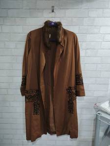 lot 110 image: Antique 1920s cocoon coat