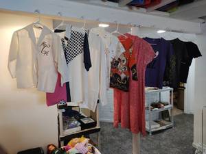 lot 113 image: Collection of Vintage Clothing