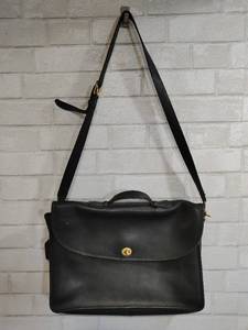 lot 128 image: Coach Leather Briefcase