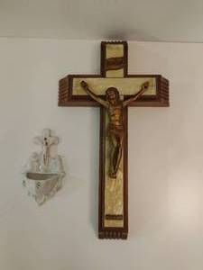 lot 150 image: Vintage Crucifixes & Holy Water  Holder