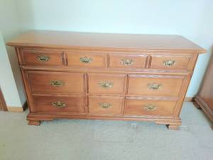 lot 26 image: Young Republic Dresser