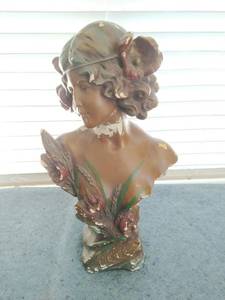 lot 4 image: Bust By LETE