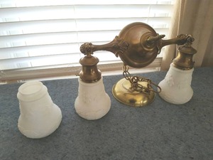 lot 38 image: Vintage Brass Ceiling Light Fixture