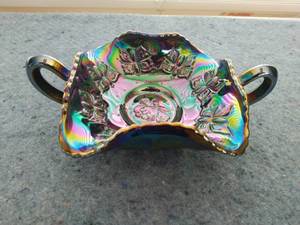 lot 39 image: Fenton Carnival Glass Candy Dish