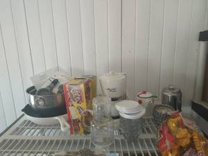 lot 80 image: Kitchenware
