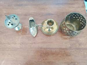 lot 85 image: Brass Lot